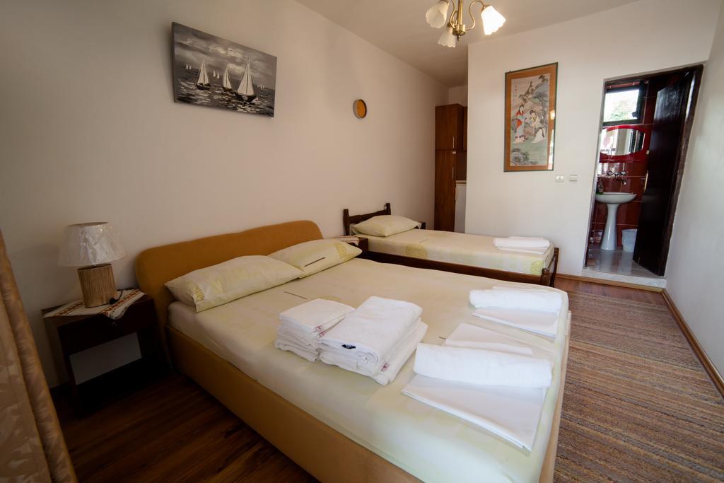 Guesthouse Sidro Ulcinj Exterior photo