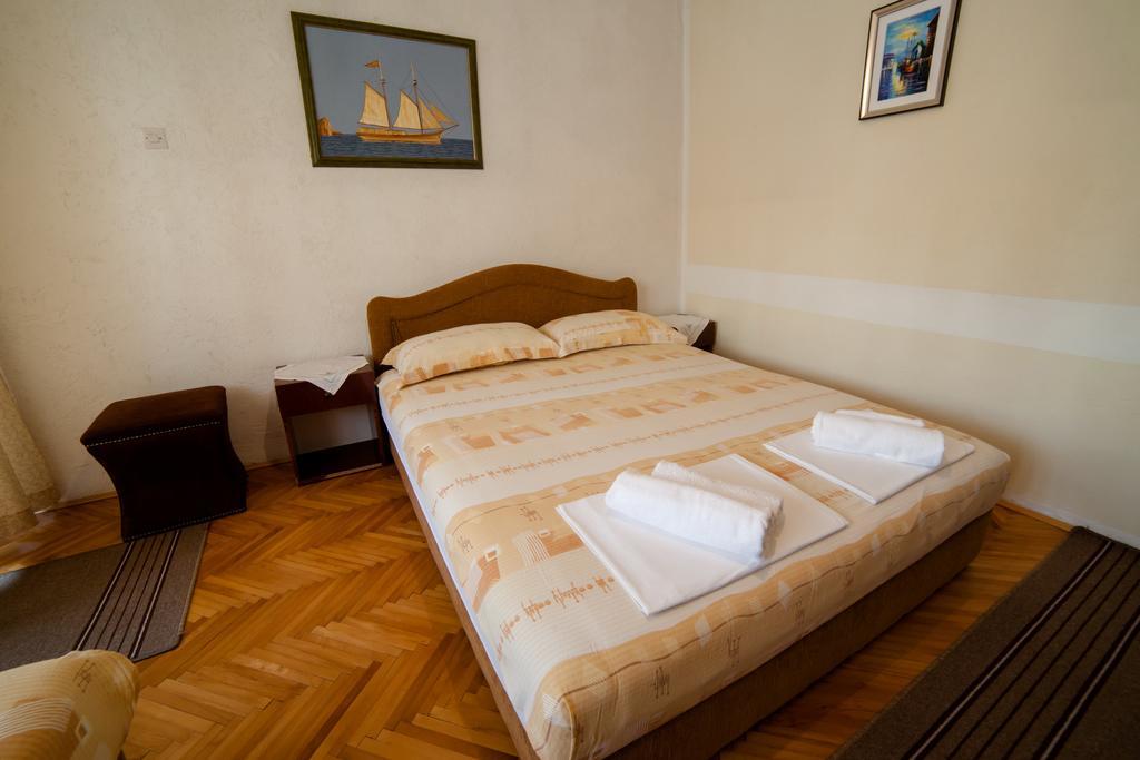 Guesthouse Sidro Ulcinj Exterior photo