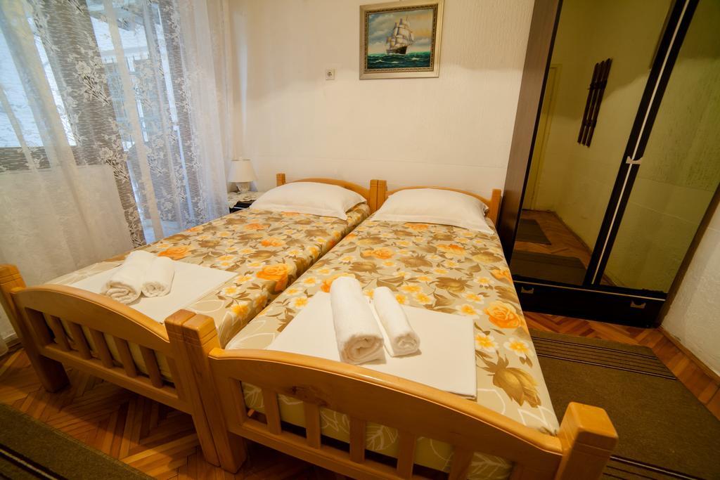 Guesthouse Sidro Ulcinj Exterior photo